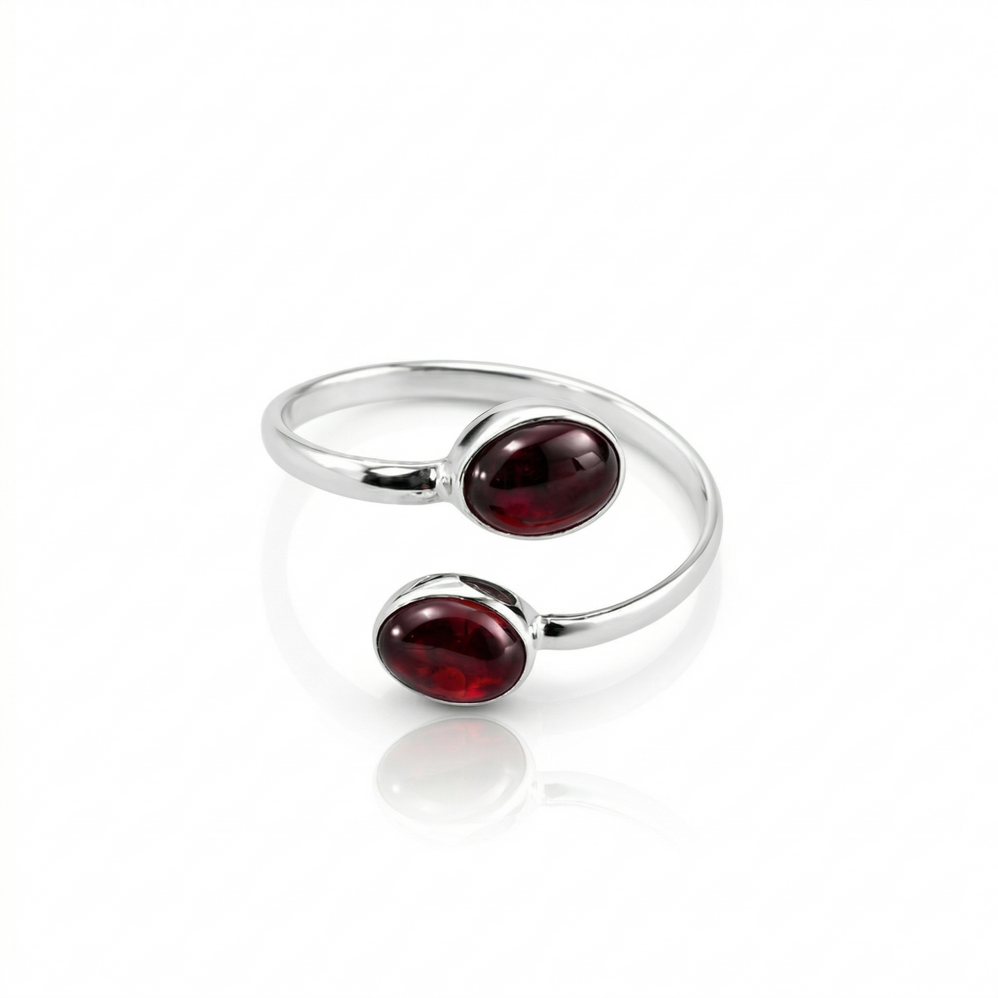 Anillo Ajustable 'Oshun' de Granates y Plata de Ley 925