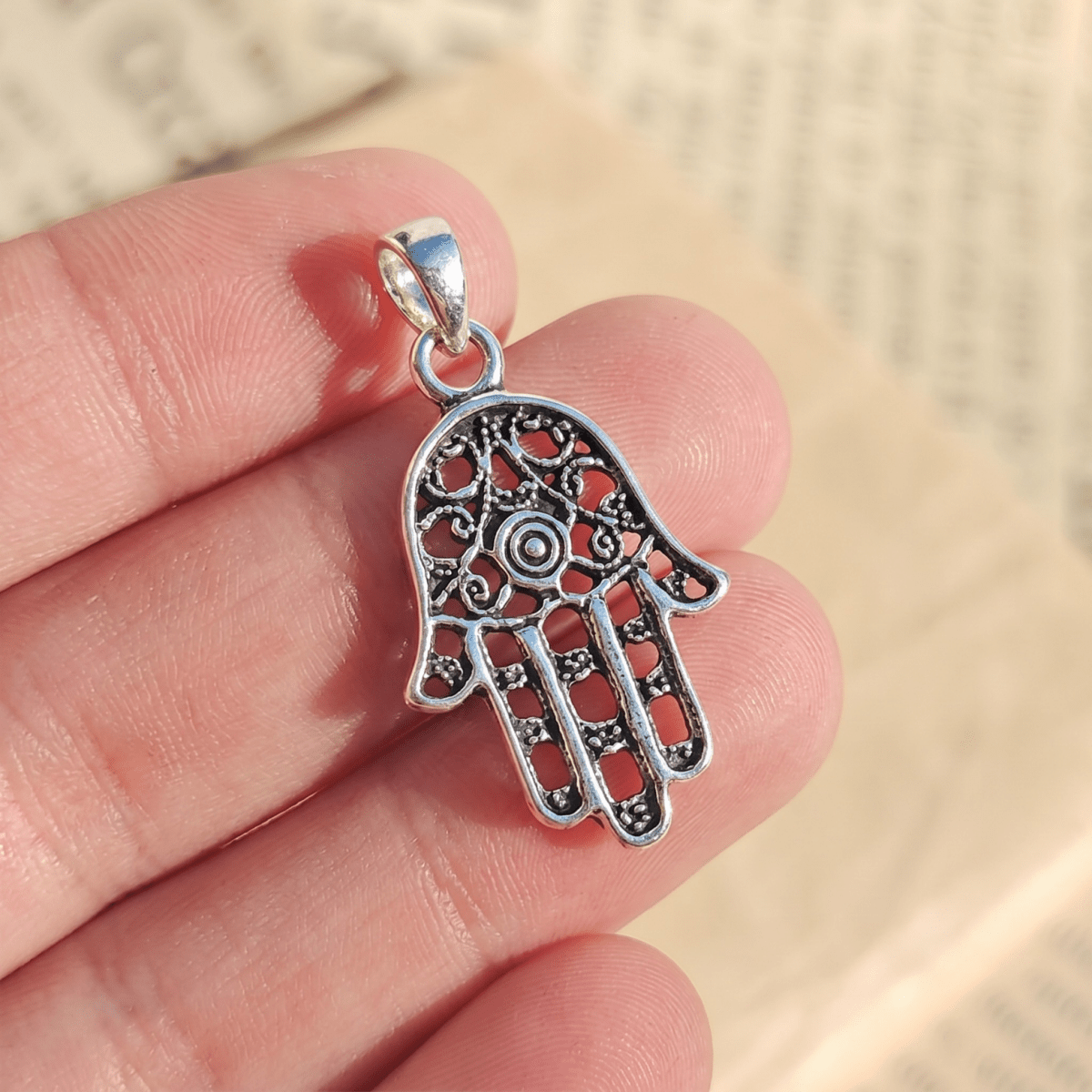 Colgante Mano de Fátima con Ojo Turco en Plata de Ley 925 - Modelo Filigrana - Mystical Tienda