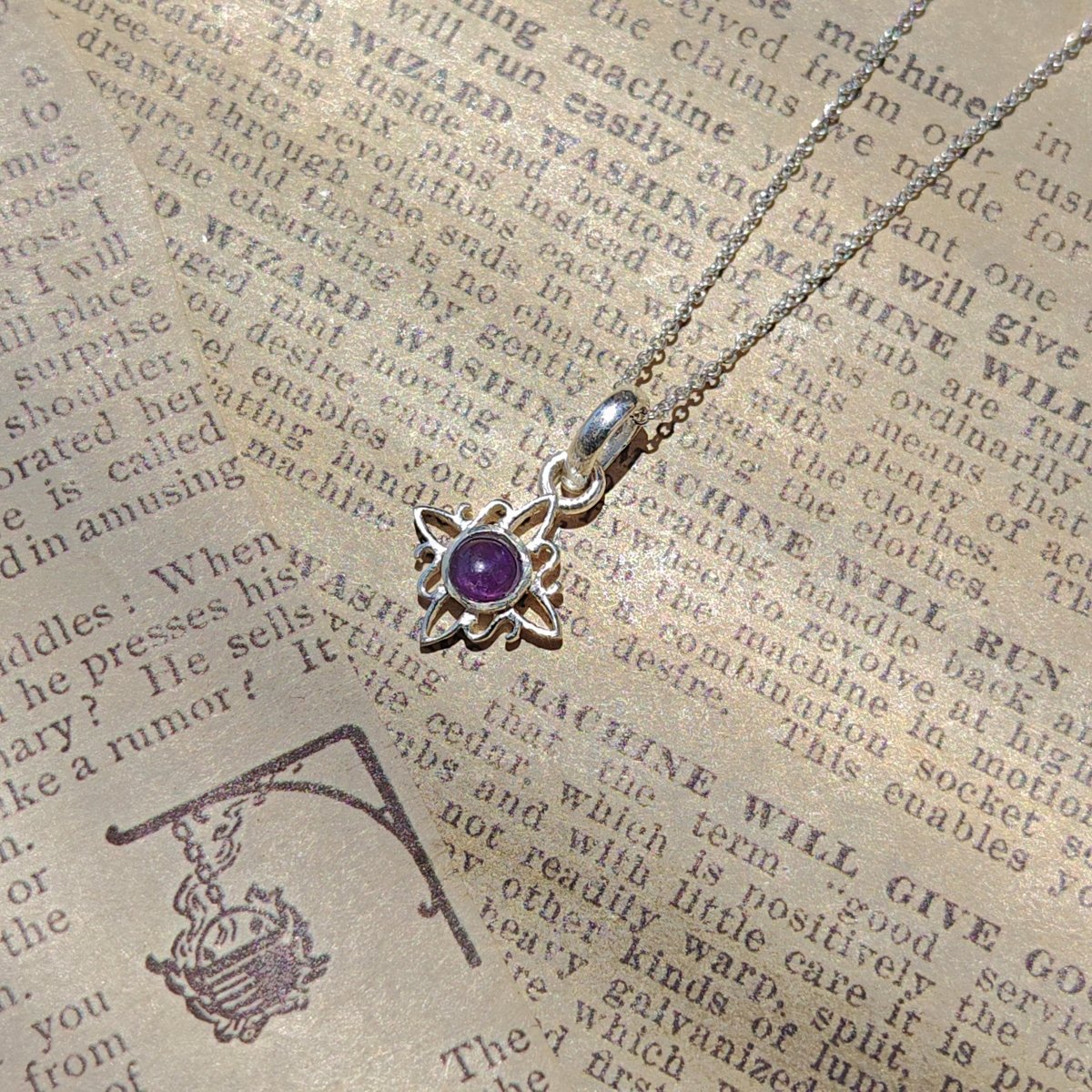 Colgante Nudo de Bruja 'Mini' Amatista en Plata de Ley 925 - Mystical Tienda