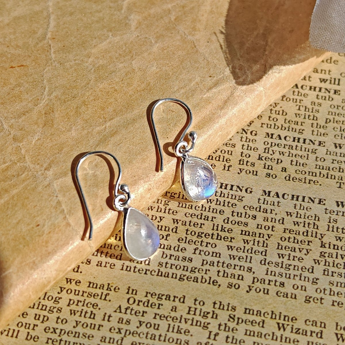 Pendientes 'Aurora' Piedra de Luna S925 - Mystical Tienda