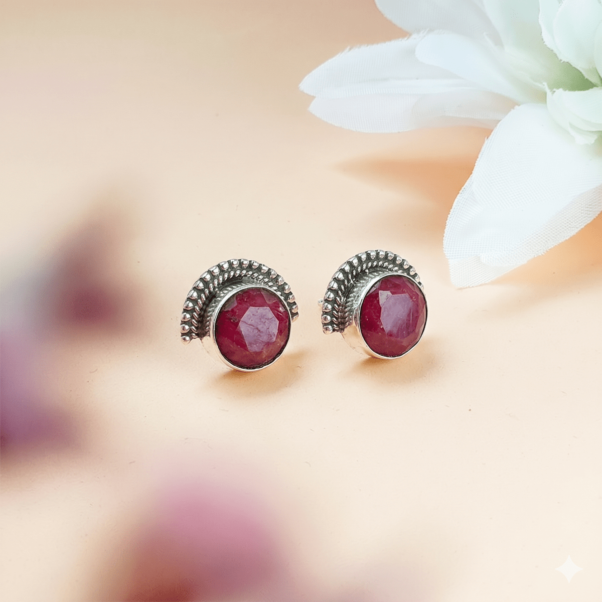 Pendientes Botón Rúbi y Plata de Ley 925 - Mystical Tienda
