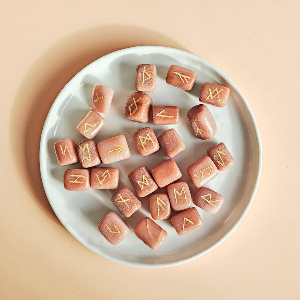 Runas Vikingas en Aventurina Naranja – Vitalidad, manifestación y fuerza creativa - Mystical Tienda