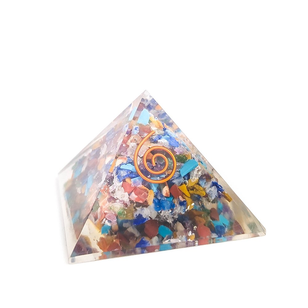 Pirámide de Resina con Minerales - Mystical Tienda Esotérica y de Minerales
