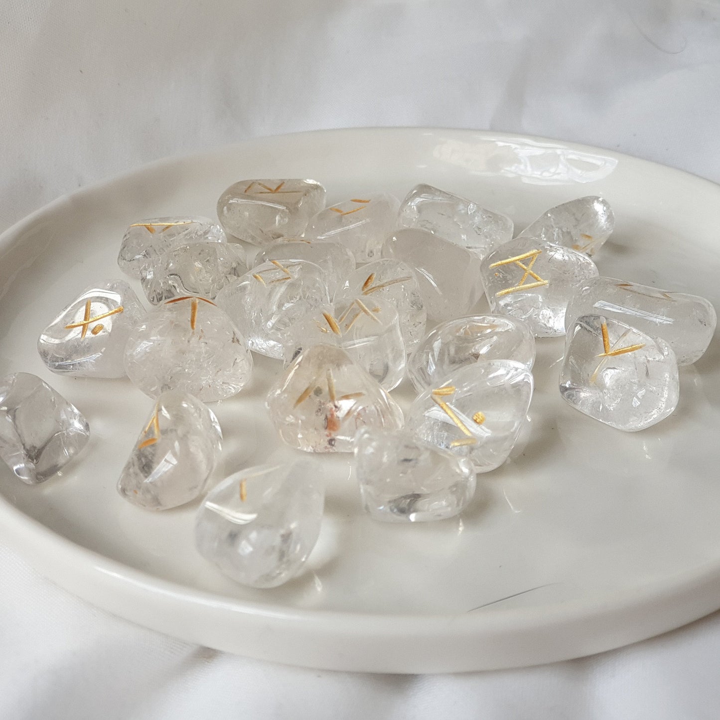 Runas Vikingas de Cuarzo Blanco - Mystical Tienda Esotérica y de Minerales