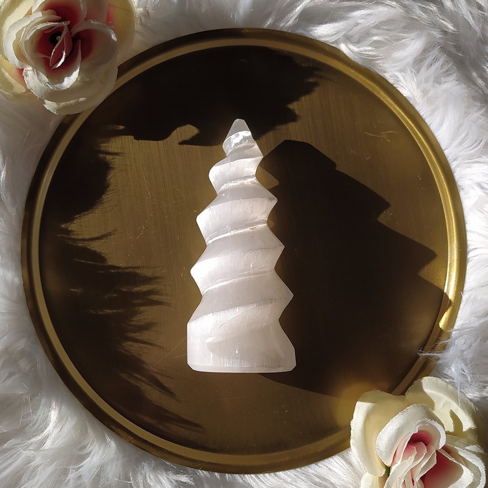 Torre Espiral de Selenita 12 cm - Mystical Tienda Esotérica y de Minerales