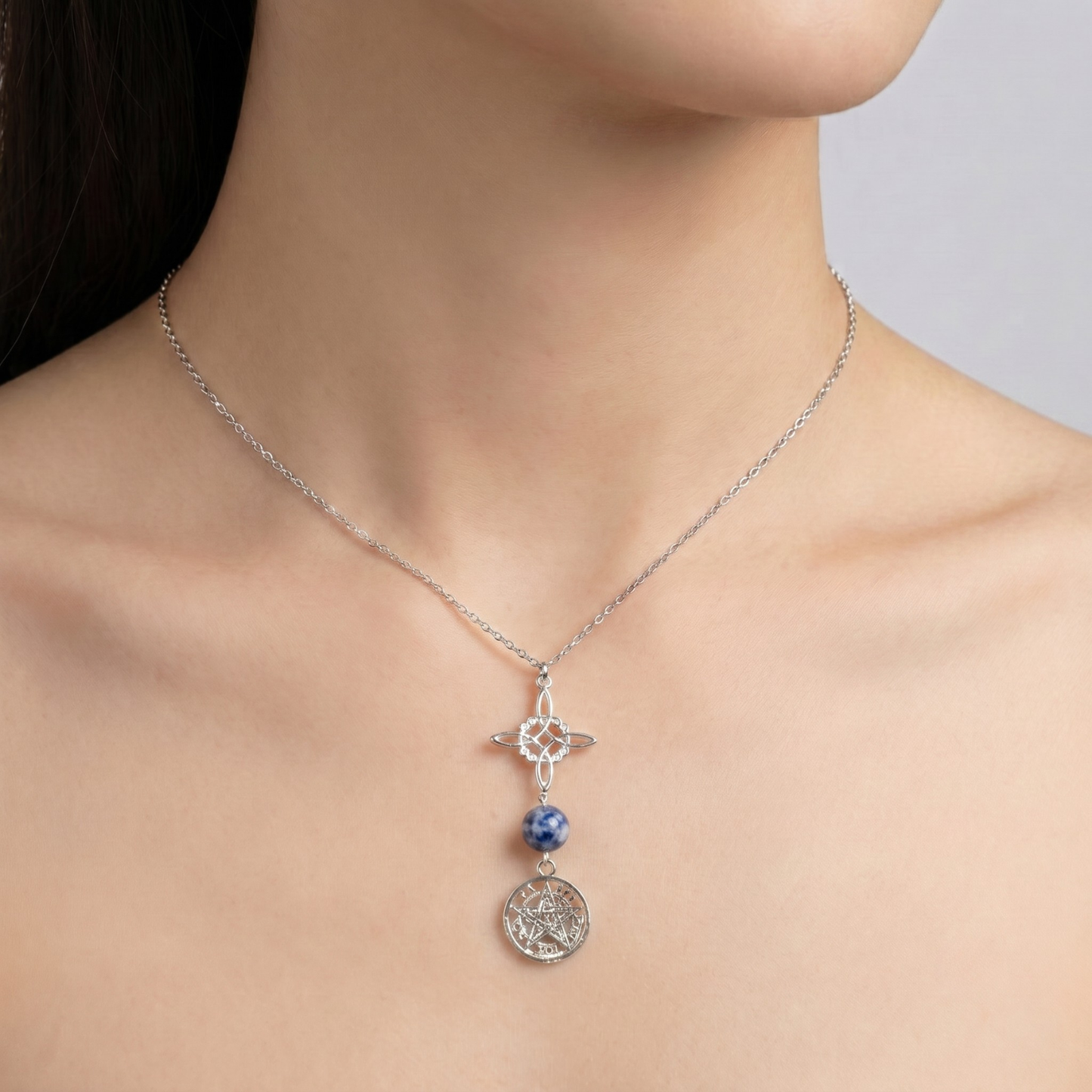 Colgante Nudo de Bruja & Tetragramaton con Bola de Sodalita S925