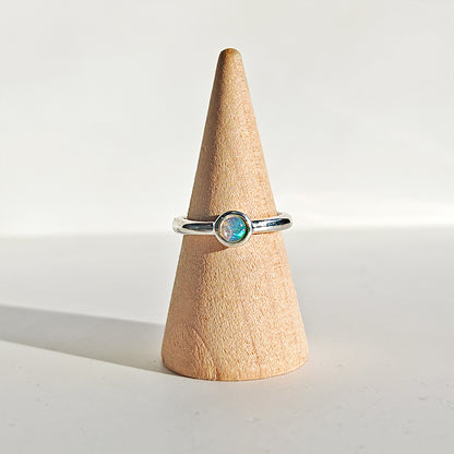 Anillo Círculo de Ópalo y Plata de Ley 925