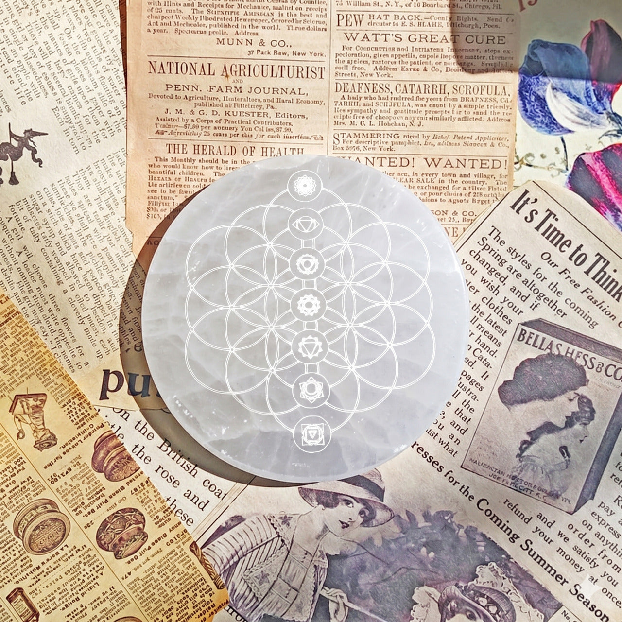 Altar de Selenita con Símbolos de los Chakras