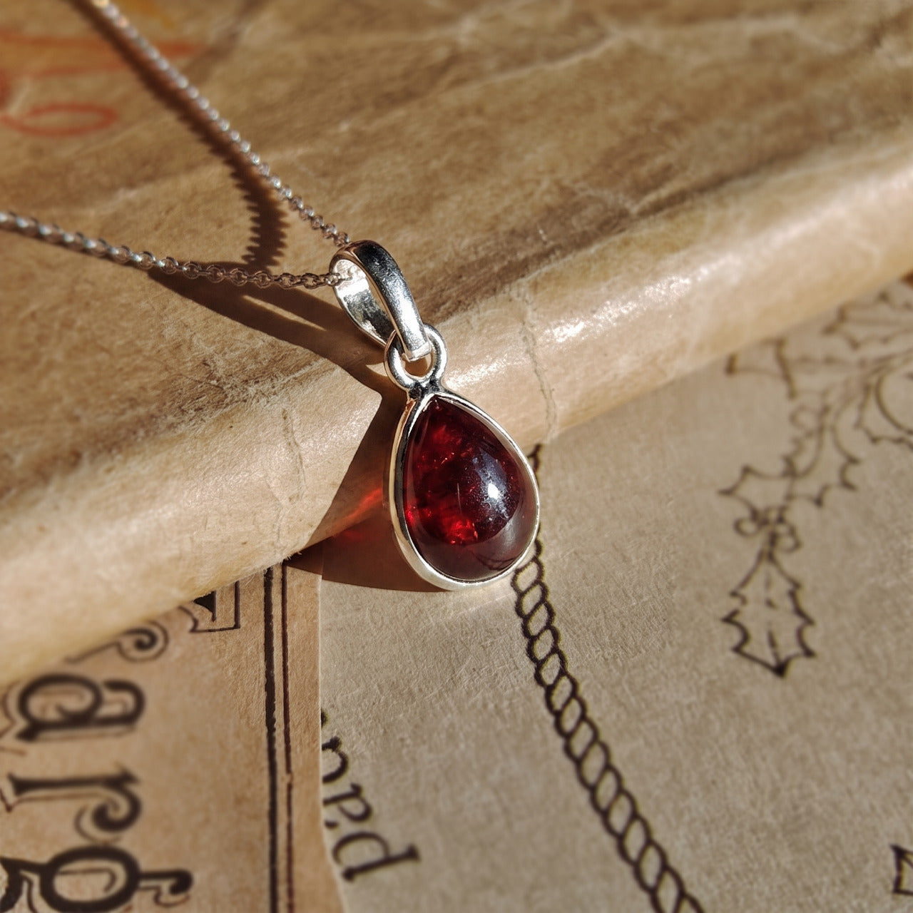 Colgante 'Aurora' Grante y Plata de Ley 925