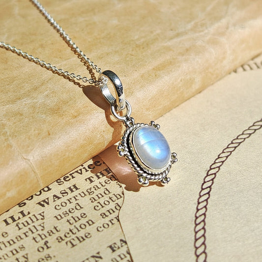 Colgante 'Nammu ' Piedra de Luna y Plata de Ley 925 - Mystical Tienda