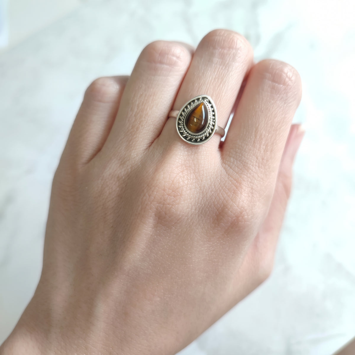 Anillo 'Binna' de Ojo de Tigre - Plata de Ley