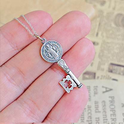 Colgante Protector Llave de San Benito  S925
