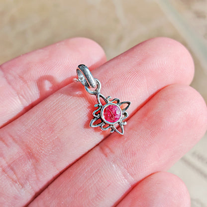 Colgante Nudo de Bruja 'Mini' Rubí en Plata de Ley 925