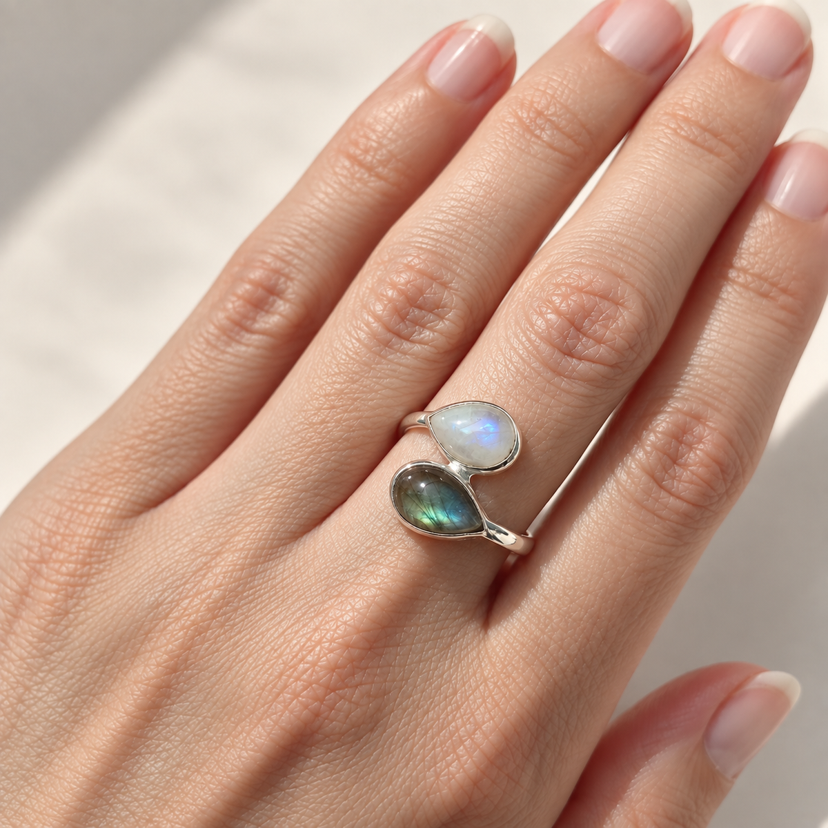 Anillo Doble Lágrima de piedra de luna y labradorita - Plata de Ley 925