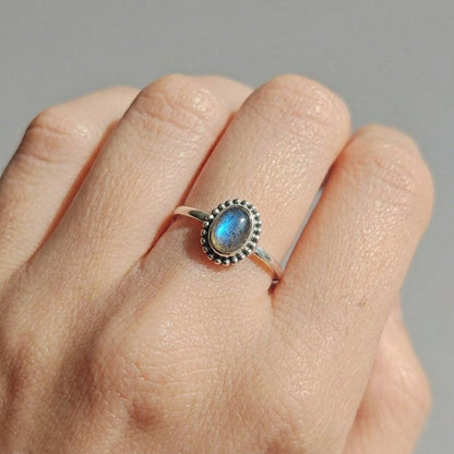 Anillo 'Farai' de Labradorita - Plata de Ley - Mystical Tienda