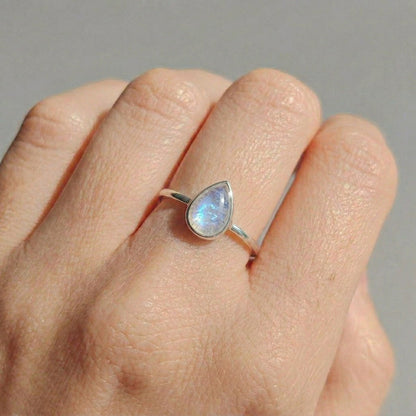 Anillo 'Mayari' de Piedra de Luna - Plata de Ley - Mystical Tienda