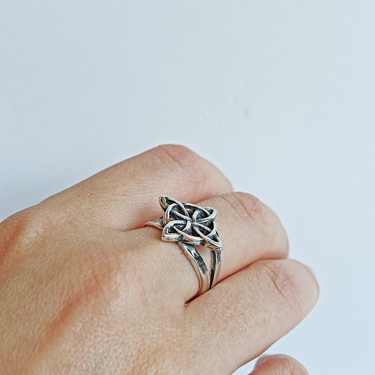 Anillo Nudo de Bruja Envejecido en Plata de Ley 925 - Mystical Tienda