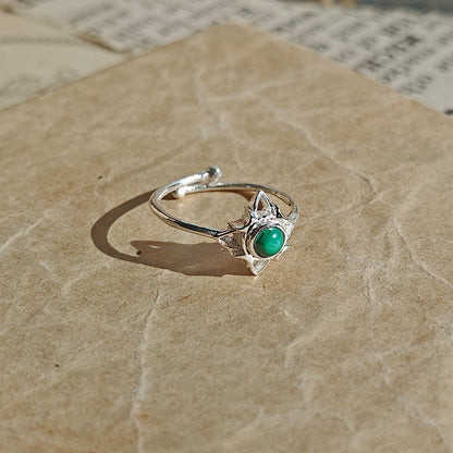 Anillo Nudo de Bruja 'Wicca' con Malaquita - Plata de Ley 925 - Mystical Tienda