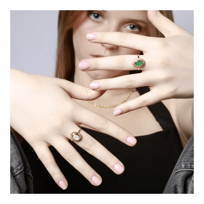 Anillo 'Ovale' de Espinela - Baño de Oro 18k - Mystical Tienda