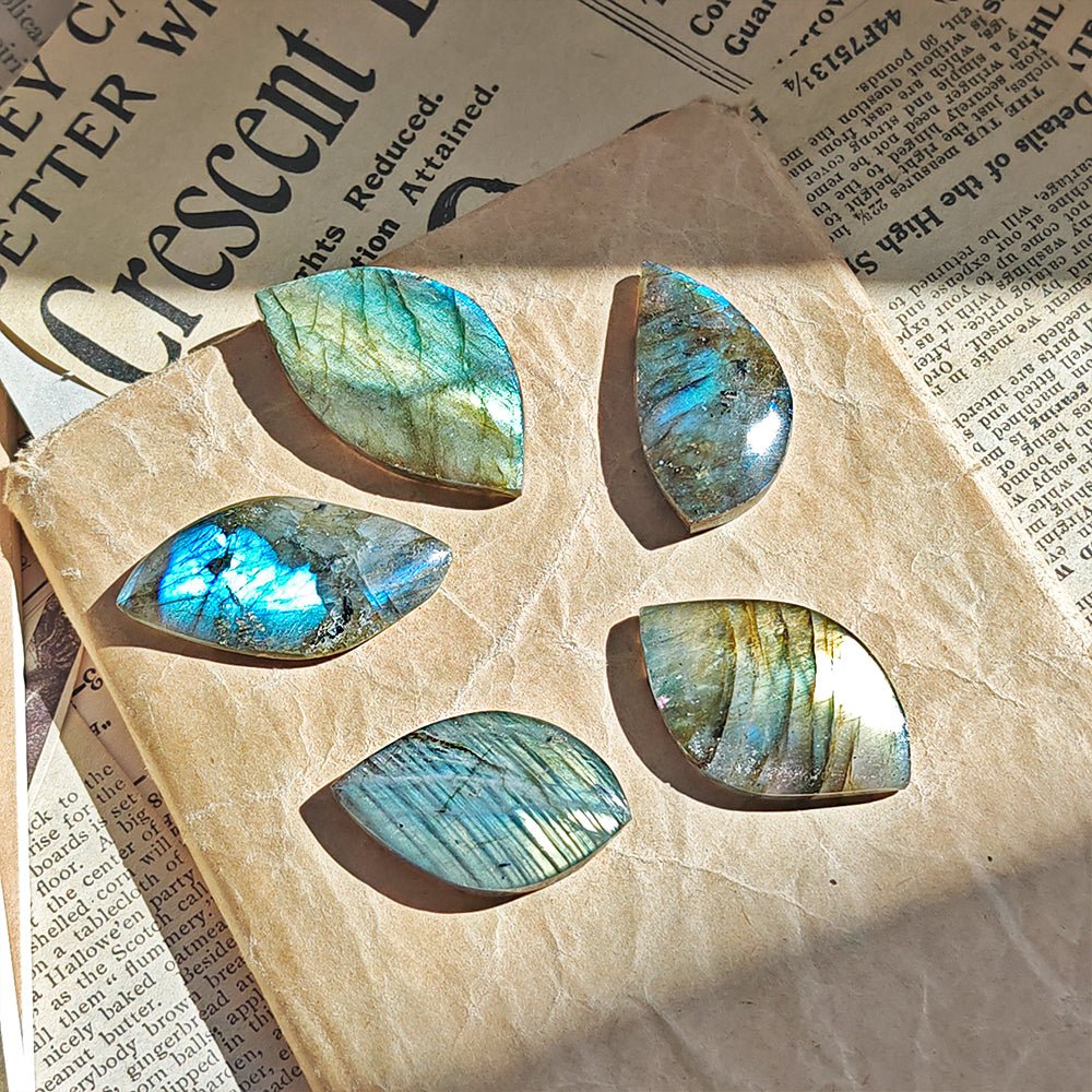 Cabujón de Labradorita - Mystical Tienda