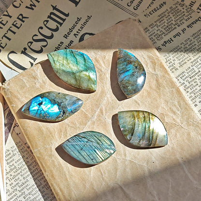 Cabujón de Labradorita - Mystical Tienda