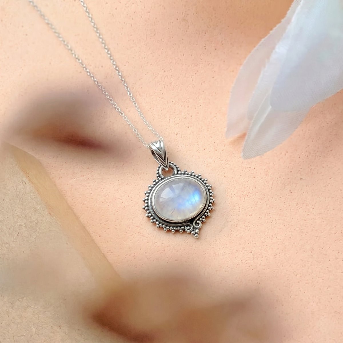 Colgante Amisha Piedra de Luna y Plata de Ley 925 - Mystical Tienda