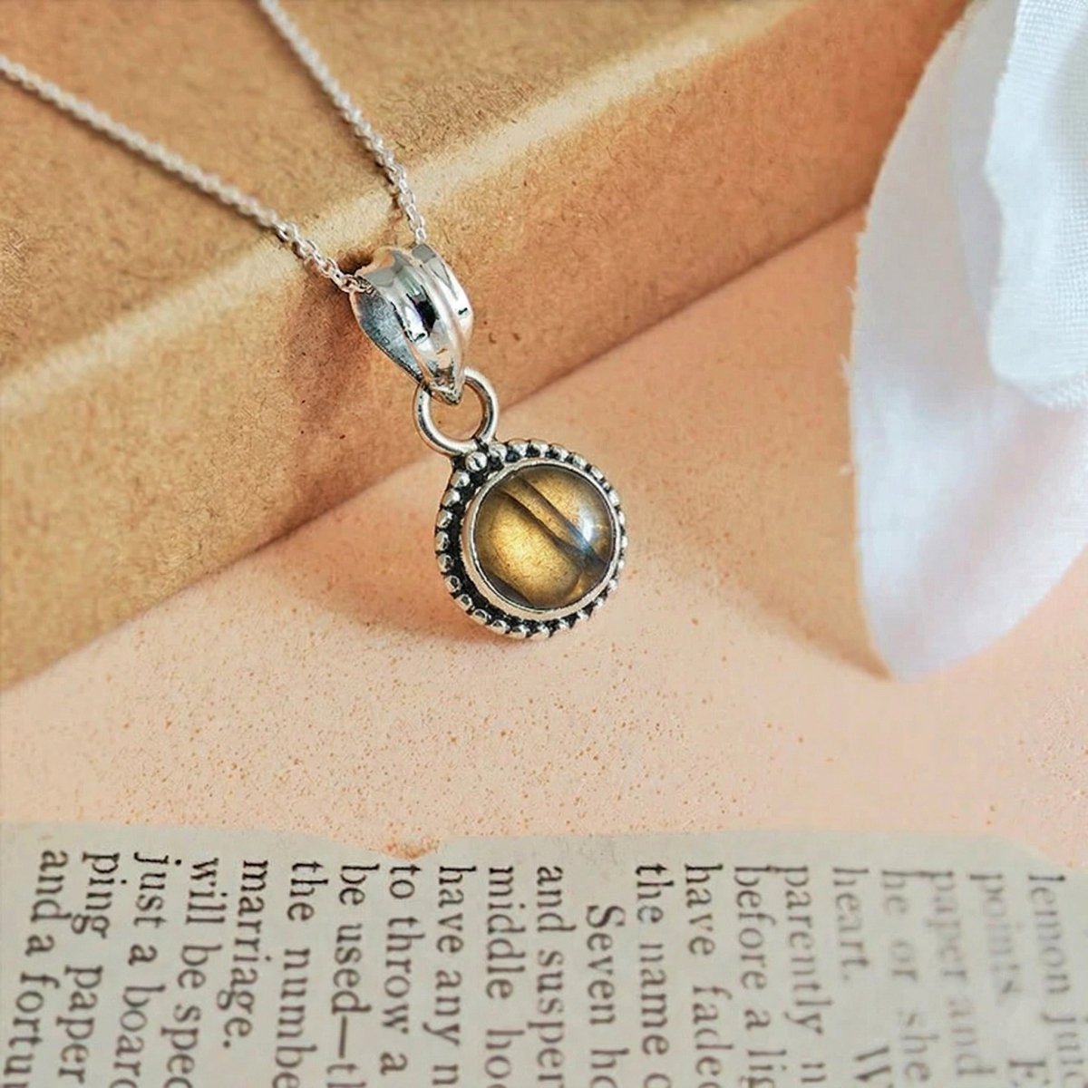 Colgante 'Anumati' de Labradorita y Plata de Ley 925 - Mystical Tienda