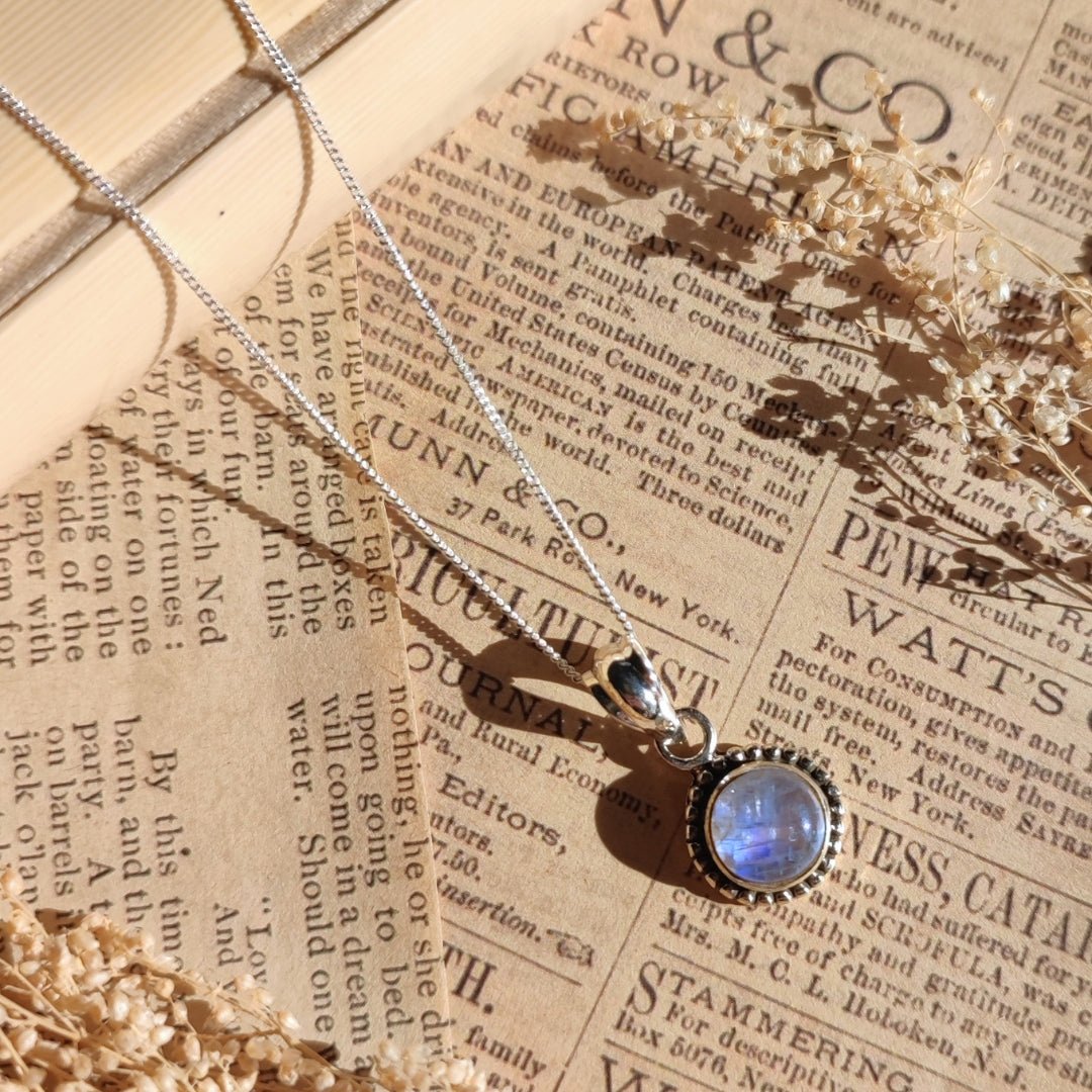 Colgante 'Anumati' de Piedra de Luna y Plata de Ley 925 - Mystical Tienda