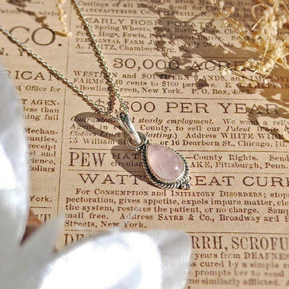 Colgante 'Dewi' Cuarzo Rosa y Plata de Ley 925 - Mystical Tienda
