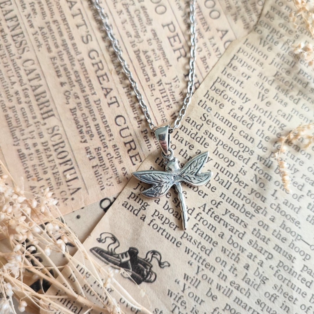 Colgante Libélula Fay de Nácar - Plata de Ley 925 - Mystical Tienda