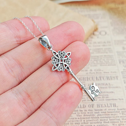 Colgante Llave Nudo de Bruja - Plata de Ley 925 - Mystical Tienda