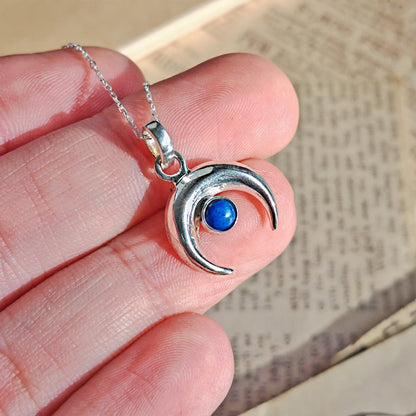 Colgante Luna Invertida de Lapislázuli - Plata de Ley 925 - Mystical Tienda