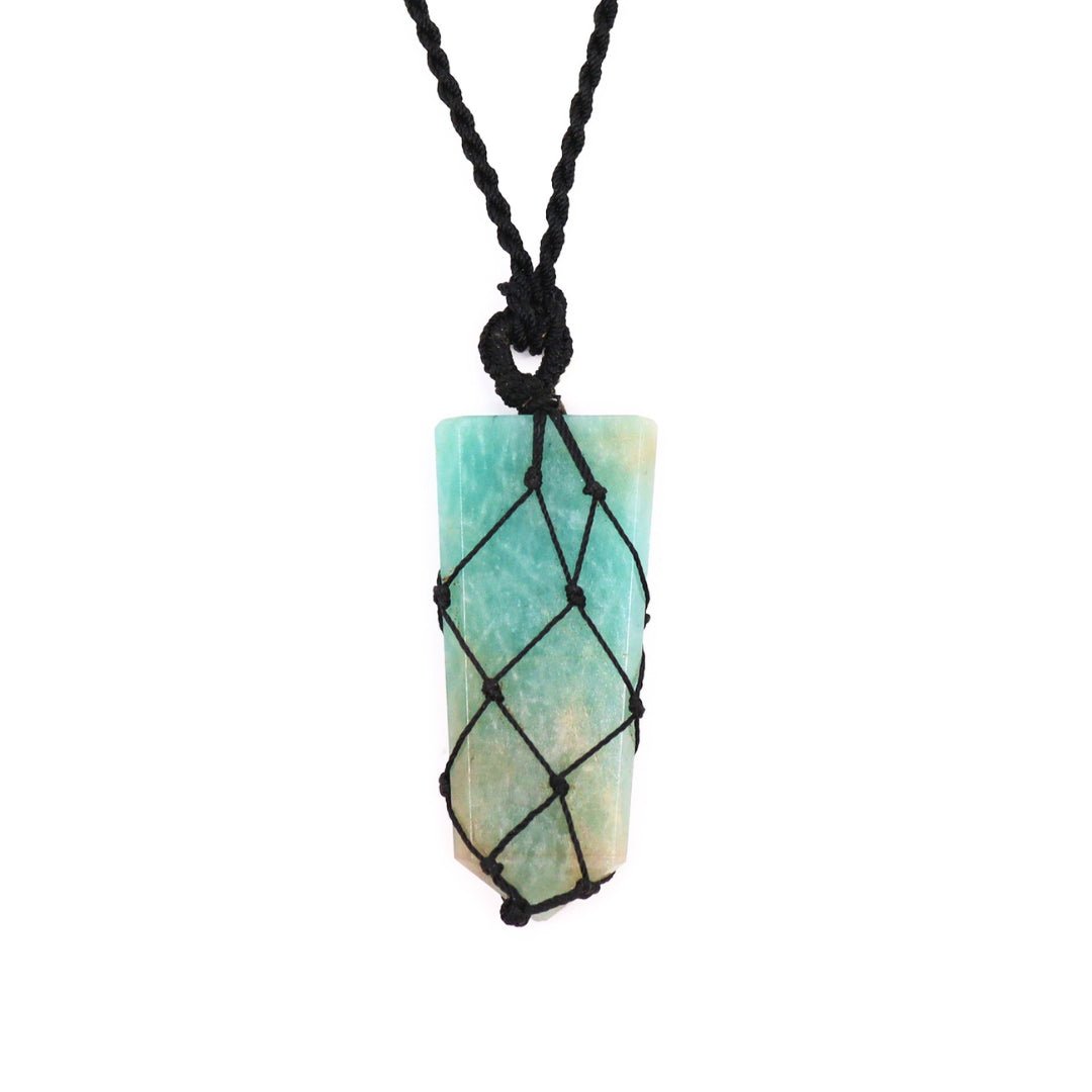 //mysticaltienda.com/cdn/shop/files/colgante-macrame-punta-de-amazonita-499140.jpg?v=1726850163