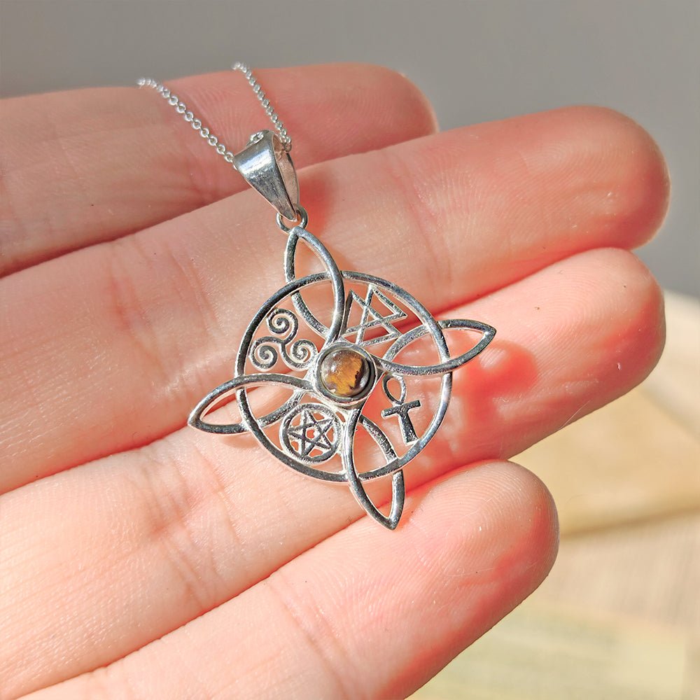 Colgante Nudo de Bruja con Ojo de Tigre y Símbolos Sagrados - Plata de Ley 925 - Mystical Tienda