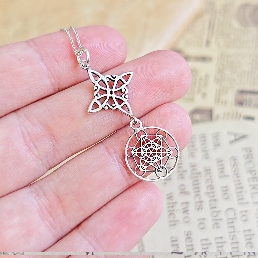 Colgante Nudo de Bruja & Cubo de Metatrón - Plata de Ley 925 - Mystical Tienda