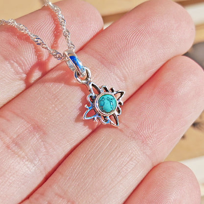 Colgante Nudo de Bruja 'Mini' Howlita en Plata de Ley 925 - Mystical Tienda