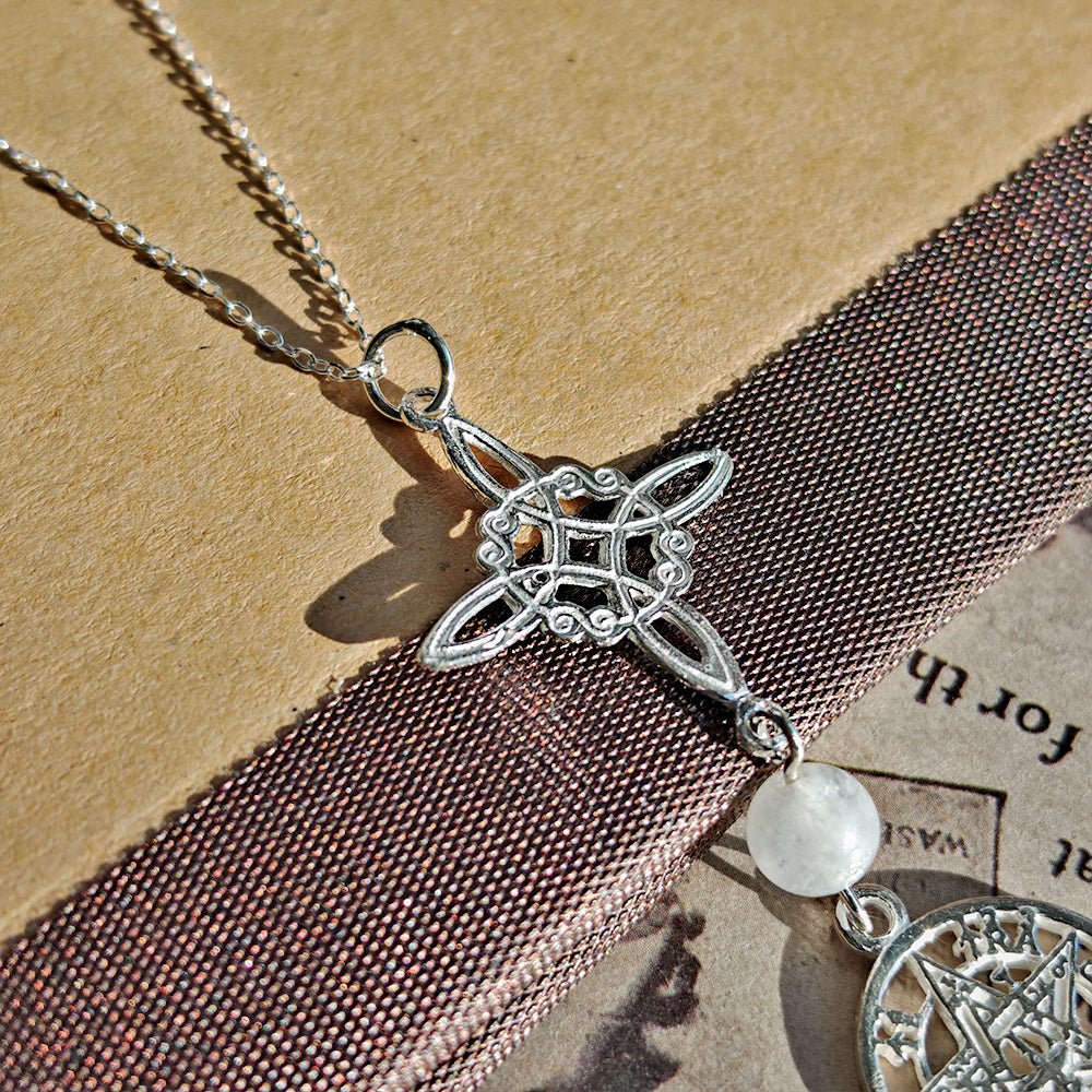 Colgante Nudo de Bruja & Tetragramaton con Bola Cuarzo Blanco - S925 - Mystical Tienda