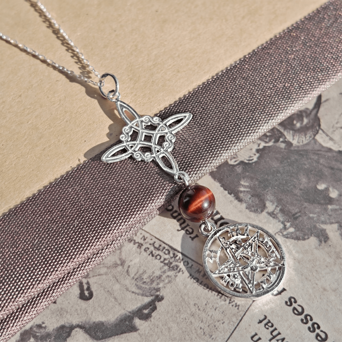 Colgante Nudo de Bruja & Tetragramaton con Bola Ojo de Buey - S925 - Mystical Tienda