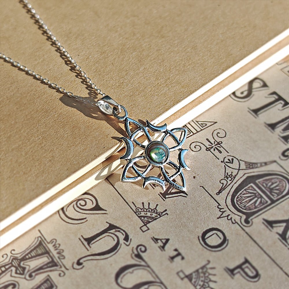 Colgante Nudo de Bruja Wicca con Abulón - Plata de Ley 925 - Mystical Tienda