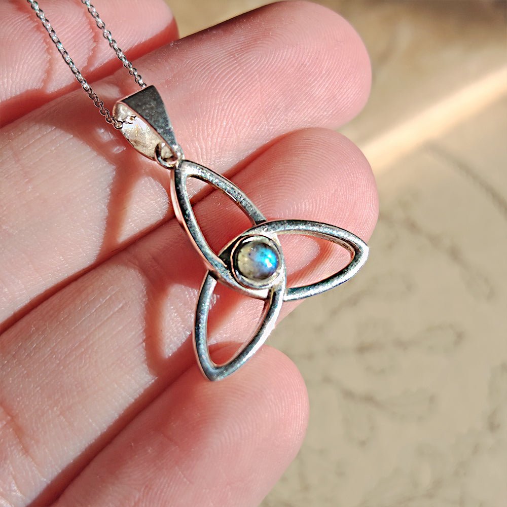 Colgante Triqueta con Labradorita - Plata de Ley 925 - Mystical Tienda