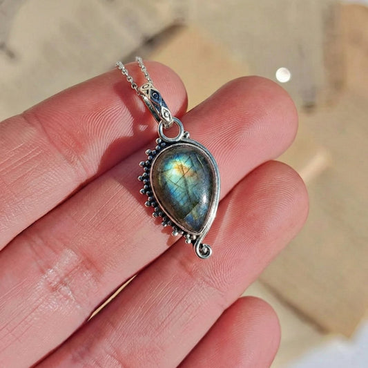 Colgante Varanasi Labradorita y Plata de Ley 925 - Mystical Tienda