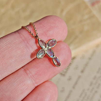 Collar Crux Labradorita - Plata de Ley 925 & Baño de Oro 18K - Mystical Tienda