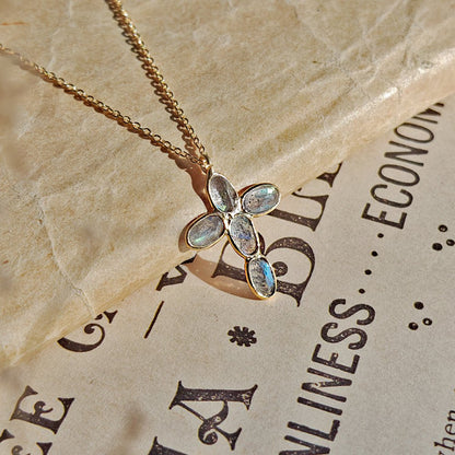 Collar Crux Labradorita - Plata de Ley 925 & Baño de Oro 18K - Mystical Tienda