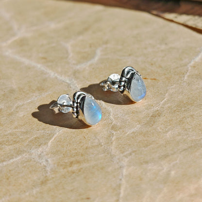 Pendientes Agra de Piedra de Luna y Plata de Ley 925 - Mystical Tienda