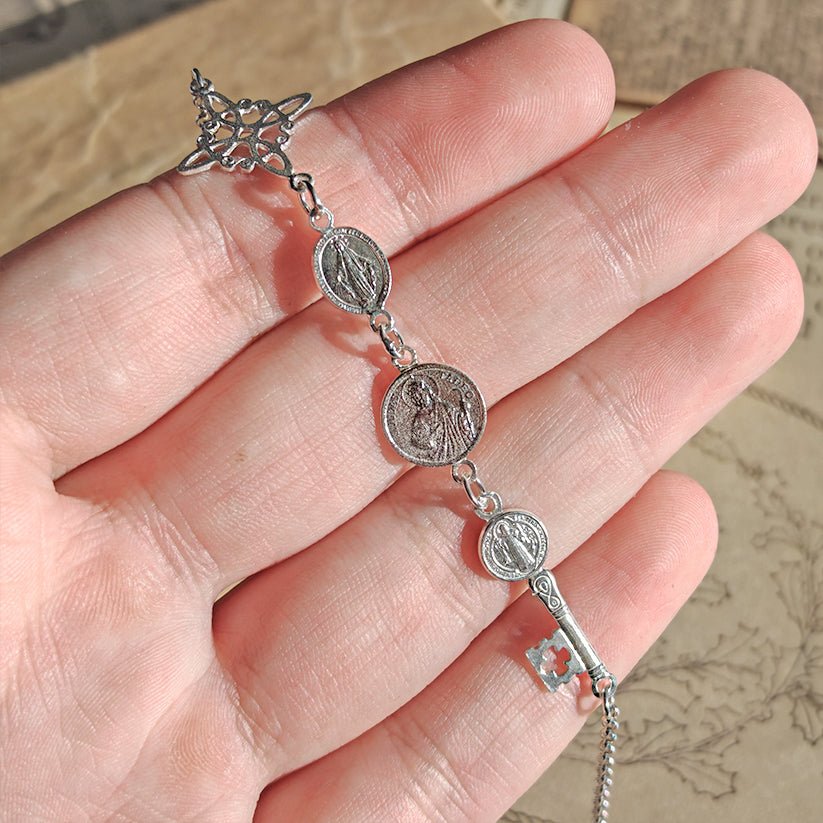 Pulsera Cuádruple de Protección S925: Cuatro Amuletos de Luz - Mystical Tienda