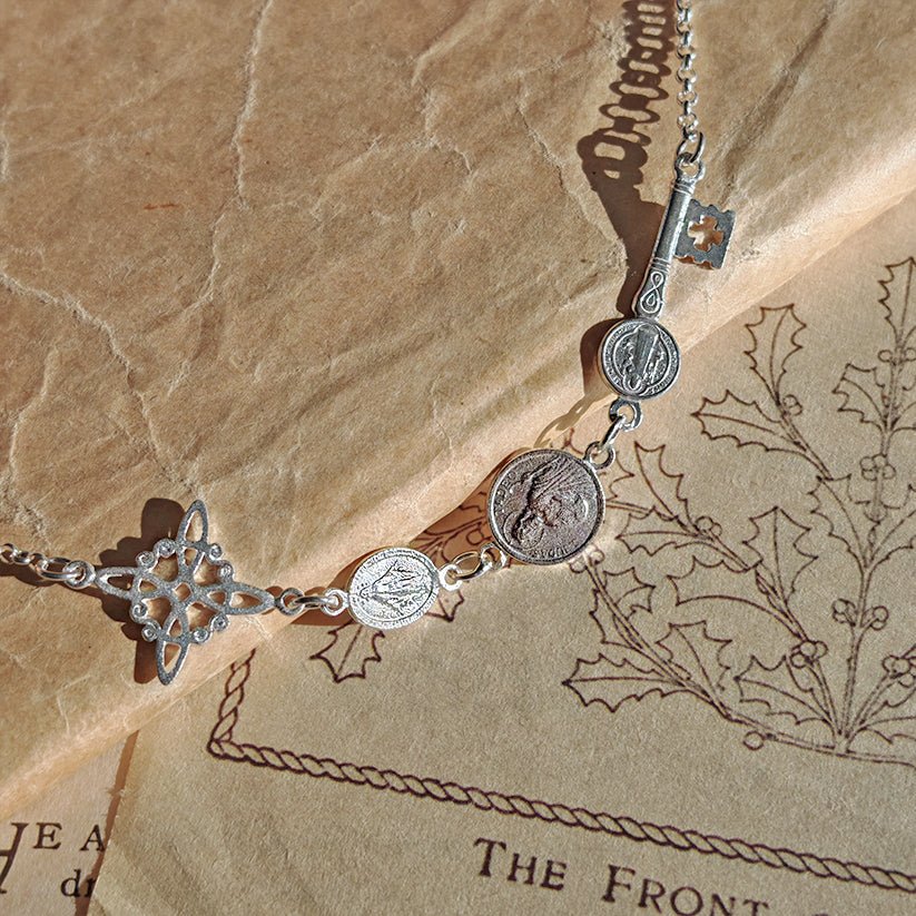 Pulsera Cuádruple de Protección S925: Cuatro Amuletos de Luz - Mystical Tienda