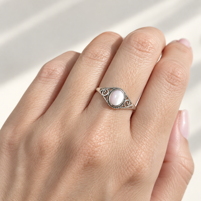 Anillo 'Seshat' Nácar Rosa - Plata de Ley 925