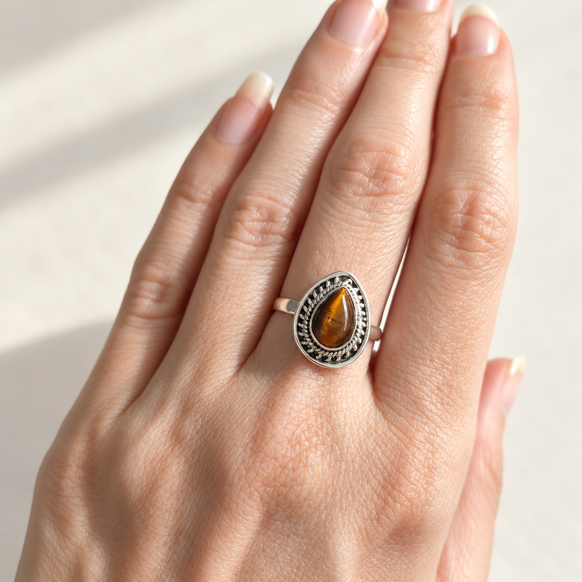 Anillo 'Binna' de Ojo de Tigre - Plata de Ley