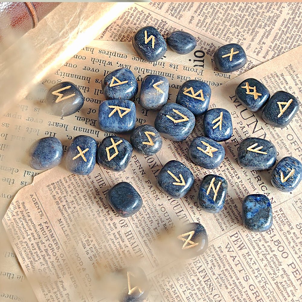 Runas Vikingas en Aventurina Azul – Claridad, sabiduría y comunicación sagrada - Mystical Tienda