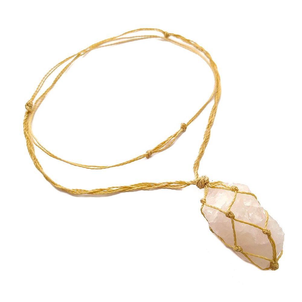//mysticaltienda.com/cdn/shop/products/collar-macrame-de-cuarzo-rosa-en-bruto-508623.jpg?v=1611721683